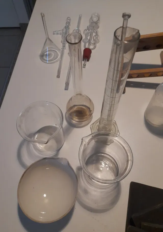 Set vintage attrezzature laboratorio