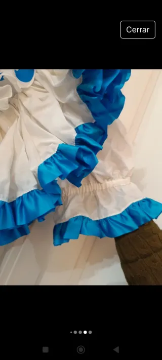 Traje de flamenca blanco y azul