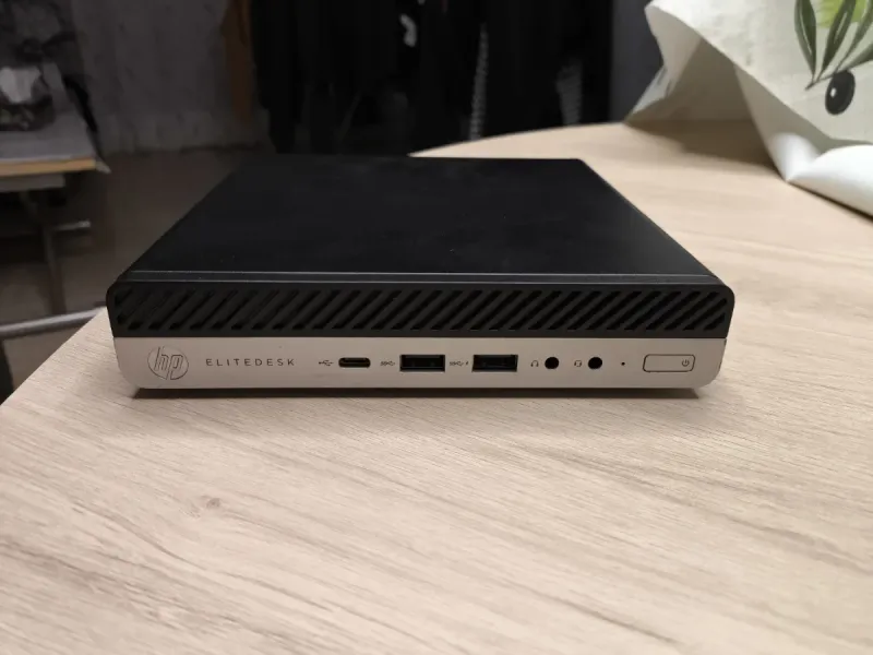 HP EliteDesk 800 G3 Mini PC