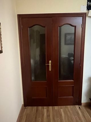 Puertas de madera con cristal