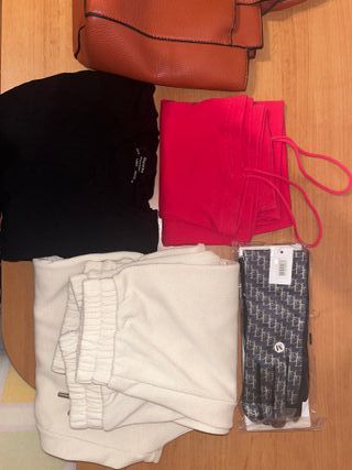 Lote 5 prendas: bolso, top, pantalón, etc.