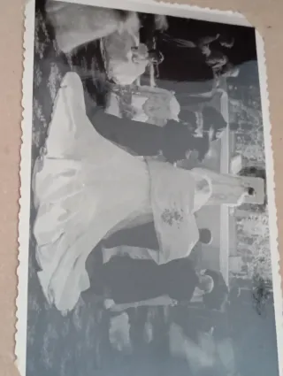 Álbum antiguo con águila y escudo