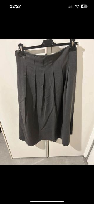 Gonna grigia con fibbie