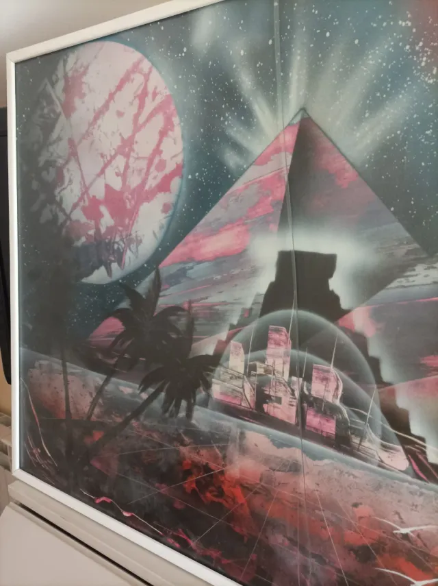 Cuadro abstracto planetas y pirámides