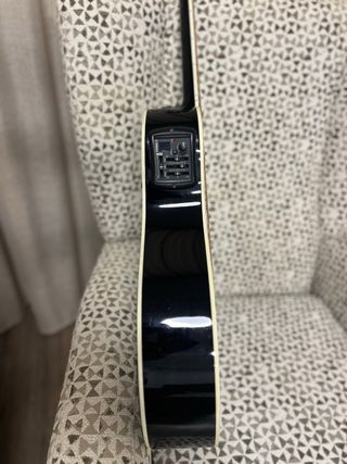 MAGNÍFICA Guitarra YAMAHA APX 500 Electroacústica