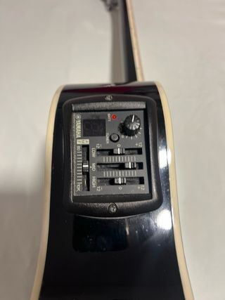 MAGNÍFICA Guitarra YAMAHA APX 500 Electroacústica