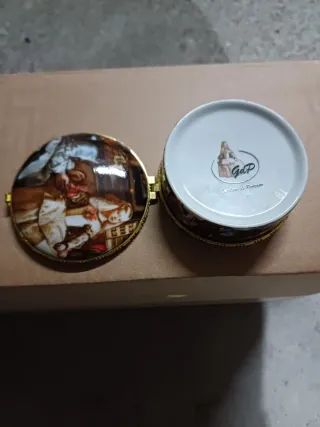 Joyero de cerámica con pintura