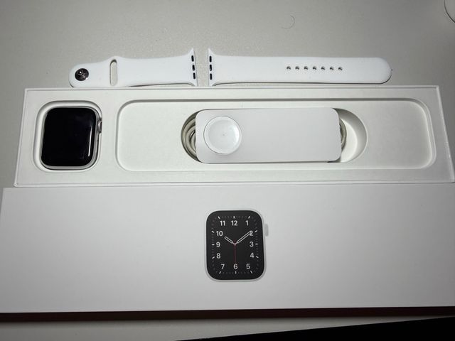 Apple Watch SE 44mm teléfono SIM