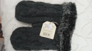 Manoplas de lana con pelo