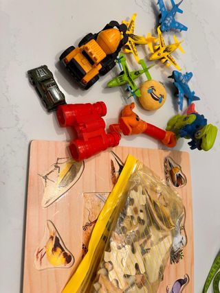 Aviones y puzzle de aves