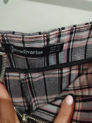 Conjunto Stradivarius cuadros falda americana