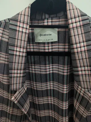 Conjunto Stradivarius cuadros falda americana