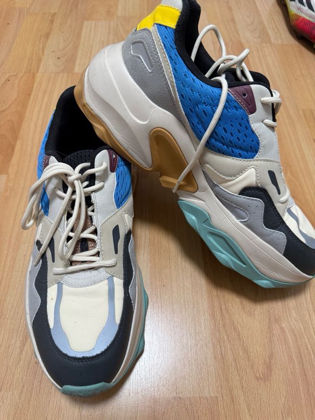 Zapatos Zara Beige y Azul