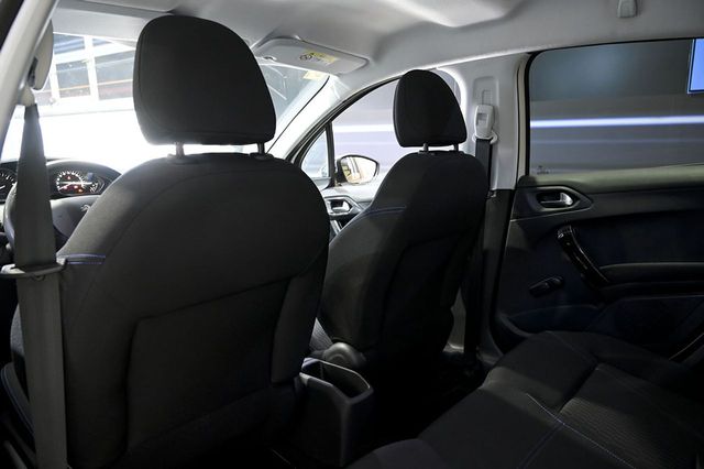 Peugeot 208 5P Signature BlueHDi 73KW 100CV