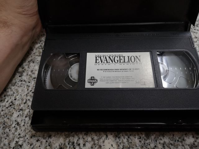 Evangelion Death & Rebirth VHS español