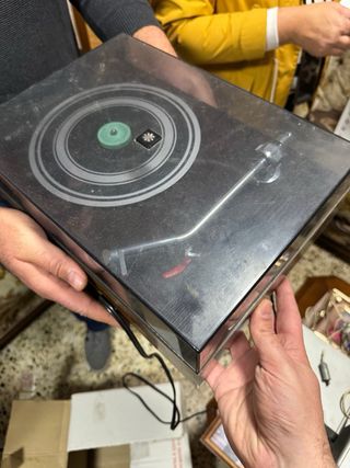 Tocadiscos y Radio Marrón/Plata