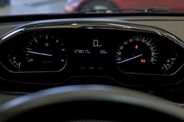 Peugeot 208 5P STYLE 1.6 BlueHDi 73KW 100CV