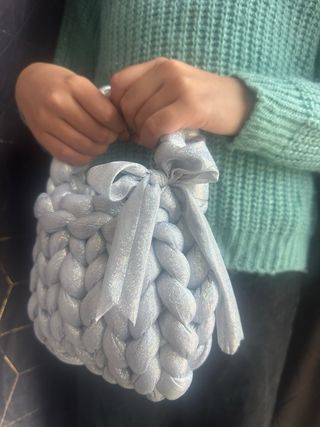Borsa intrecciata a mano per mini principesse