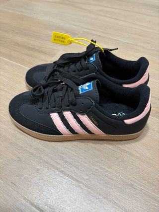 Adidas Samba Negras y Rosas
