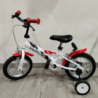 Bicicleta infantil Juguettos blanca y roja