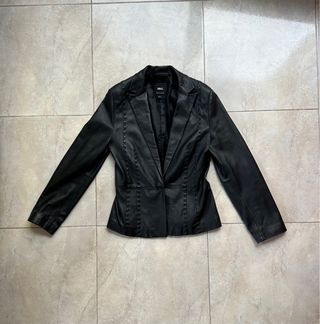 Americana Piel Mujer MNG Negra