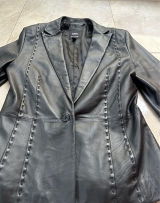 Americana Piel Mujer MNG Negra