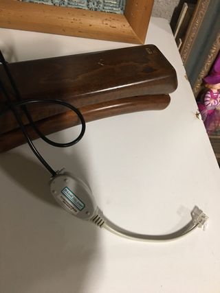 Teléfono de madera vintage