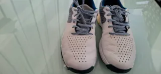 2 pares de Zapatillas Fila Azul  46, y  adidas 45