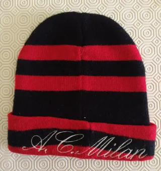 Berretto invernale AC Milan righe rosse nere
