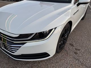 Volkswagen Arteon 2.0TDI DSG 150Cv-Nacional-1Propi