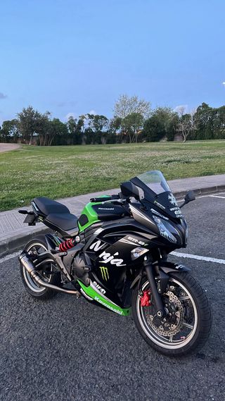 Kawasaki ER6F 2015 Carnet A2