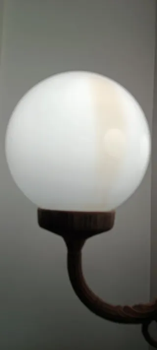 LAMPARA ALUMINIO VINTAGE AÑOS 70 CON GLOBOS BLANCO