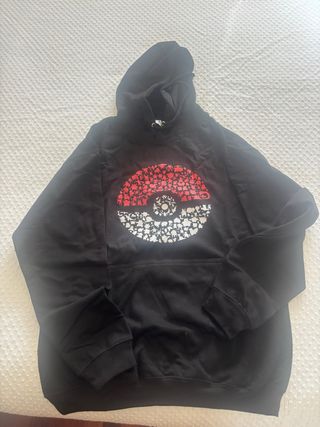 Sudadera Negra Pokémon