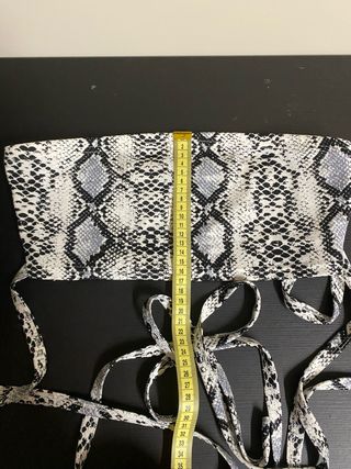 Top banda estampado serpiente