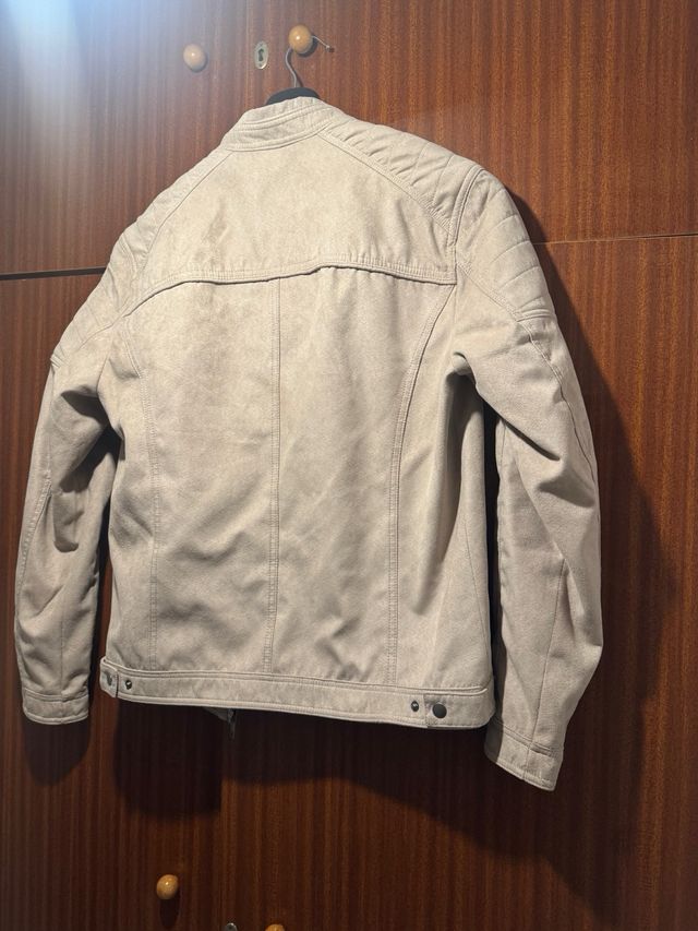 Chaqueta Jack & Jones ante beige