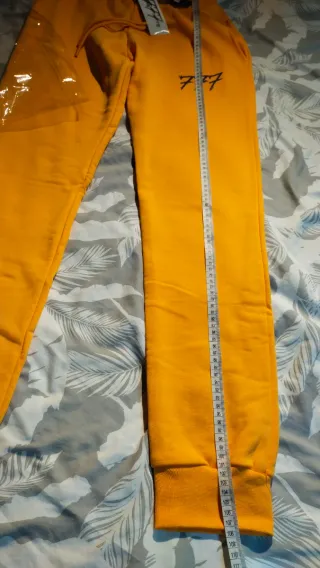 Conjunto chándal Triplosette talla M nara