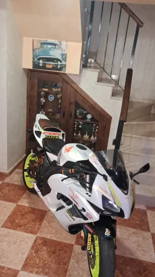 Honda CBR 1000 RR 2004