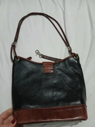 Borsa in pelle nera e marrone