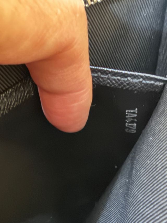 Pochette Voyage MM Louis Vuitton Negra