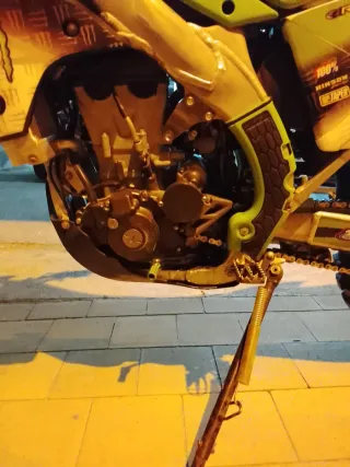 Moto Enduro Kawasaki 450