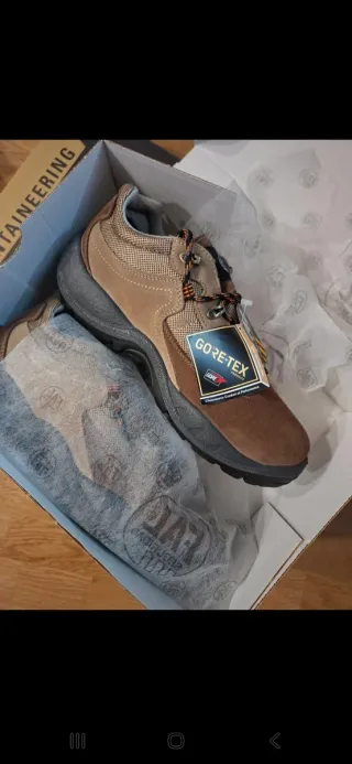 Botas de Seguridad FAL Seguridad Trekking.