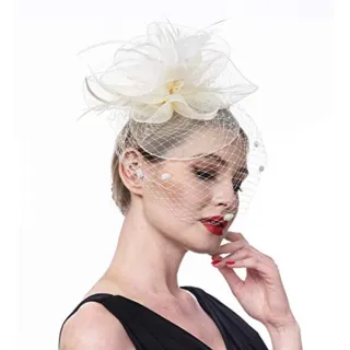 Tocado de fiesta beige y blanco