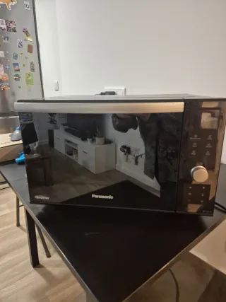 Horno y microondas Panasonic