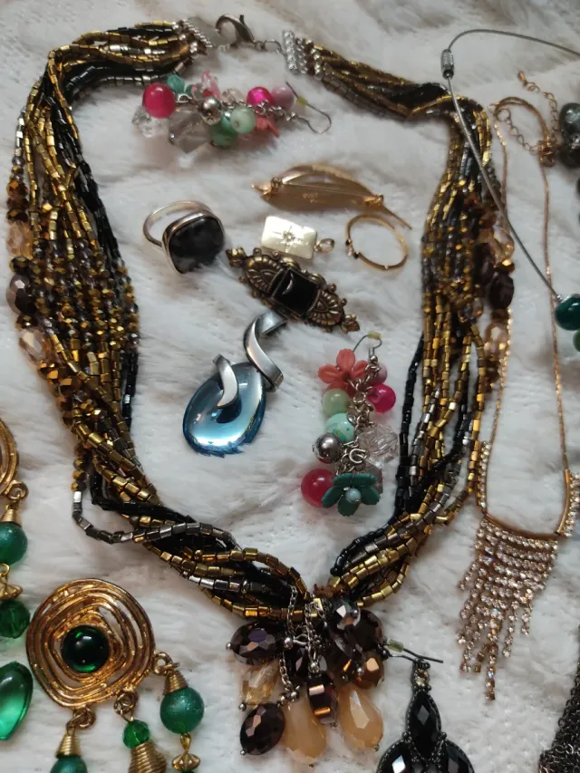 Lote de bijuterias antigas