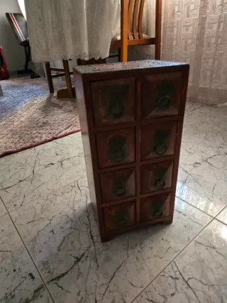 Organizador de madera con 8 cajones