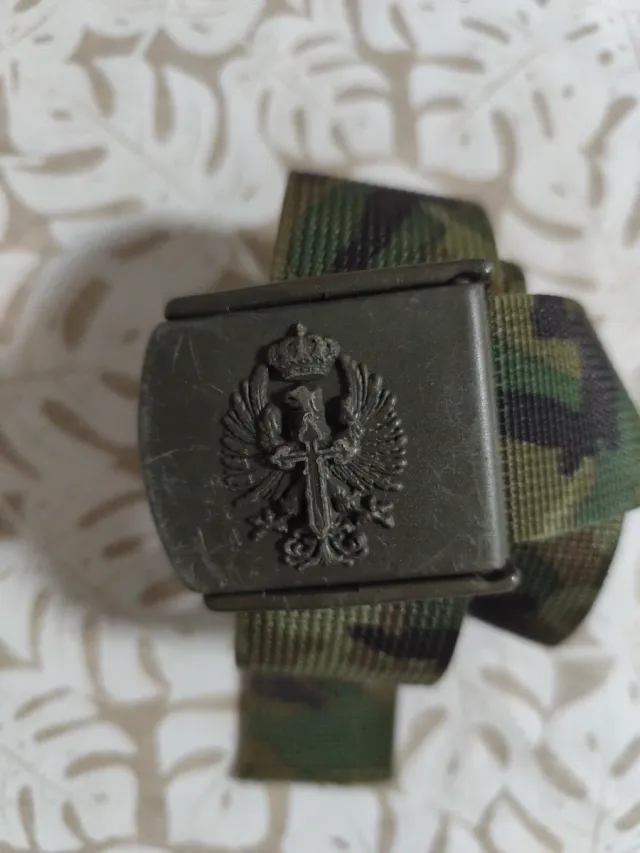 Cinturón militar camuflaje con hebilla águila
