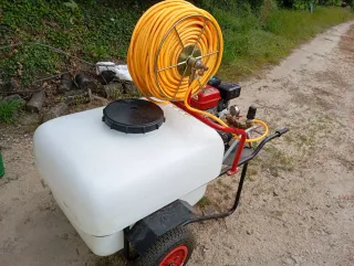 Carretilla fumigadora con enrollador