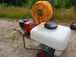 Carretilla fumigadora con enrollador