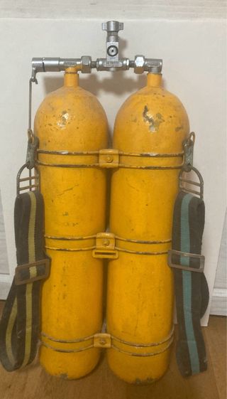 Bibotella de buceo Nemrod antigua