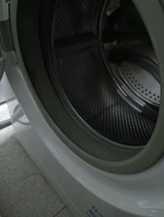 Lavadora Blanca Carga Frontal